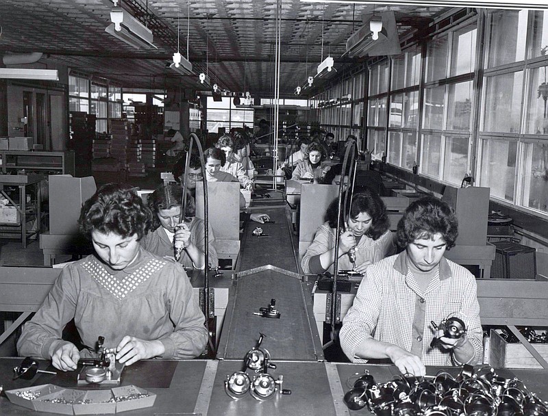 mrm Mitchell Cluses production line 09.jpg